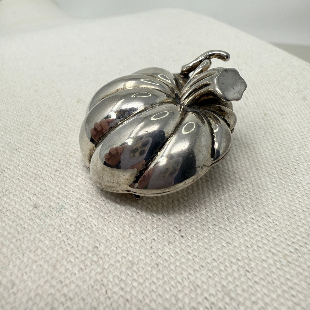Vintage Best‎ Pumpkin Brooch Silver Tone Thanksgiving Fall Autumn Pin Jewelry - Picture 3 of 8